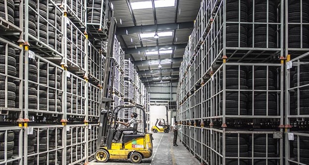 A Guide to LED Warehouse Lighting